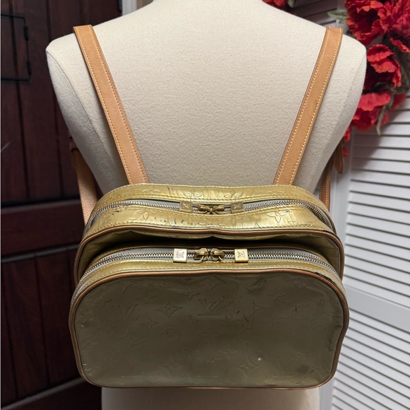 AUTH Louis Vuitton Murray gold Vernis Monogram Backpack - Picture 5 of 16